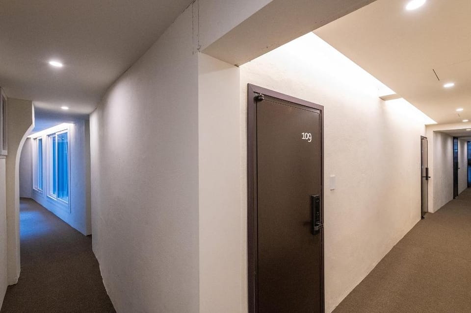Crashin Yongsan guest house Hotel in Seoul