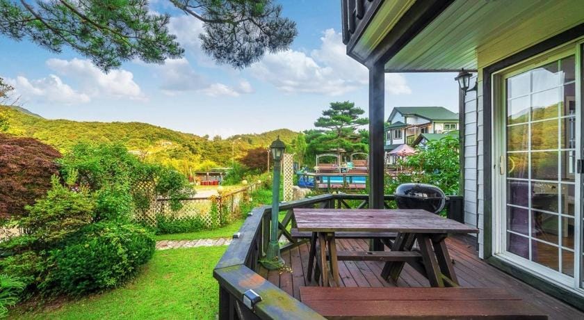 Tasha's Garden Pet friendly pension Bed and Breakfast in Gyeonggi-do