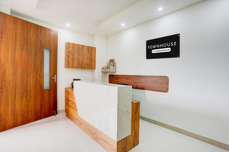 Super Townhouse Maralkunte near Shree Kateramma Temple Hotel in Bengaluru
