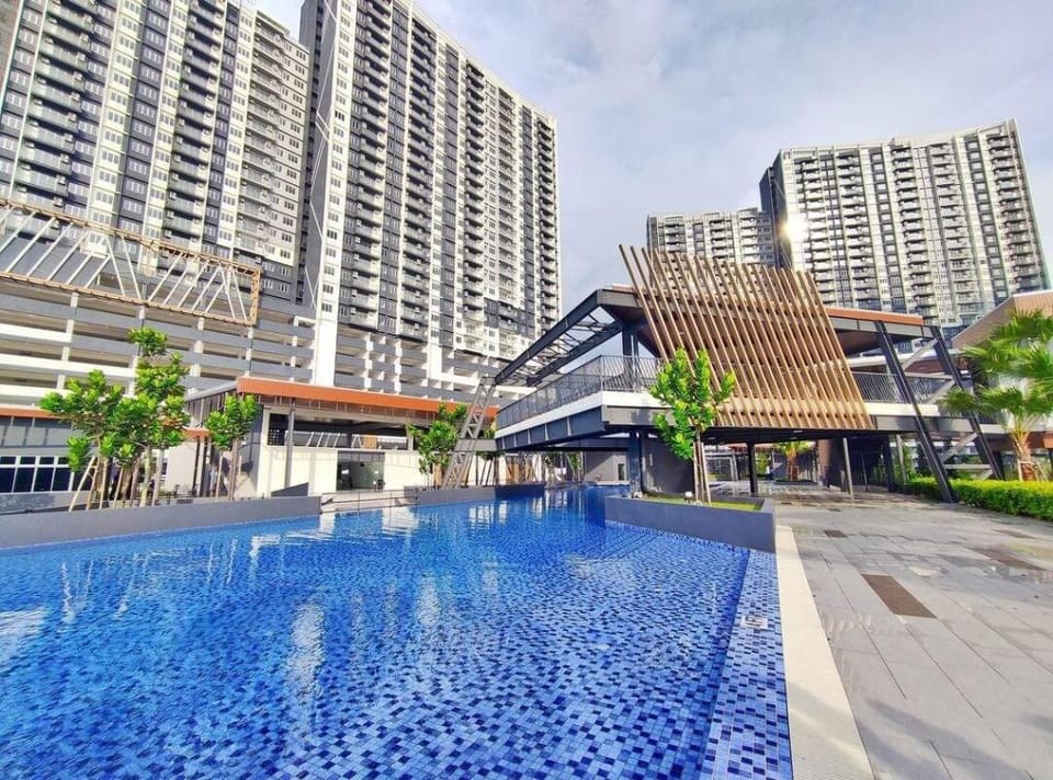 3 Bedroom Apartment with Pool sunset view@Bangi Apartment in Negeri Sembilan, Malaysia