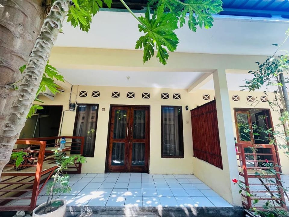 Mawar bungalow Hotel in Pemenang