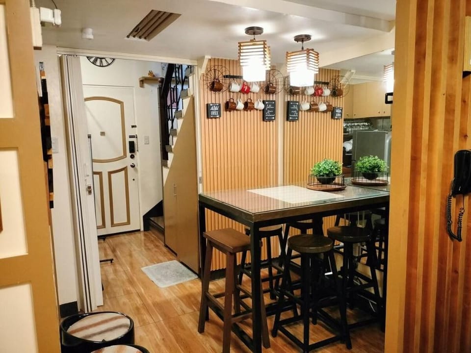 (12hrs Stay)4L Entire Unit 
Condo Exclusiv Party Apartment in Pasig