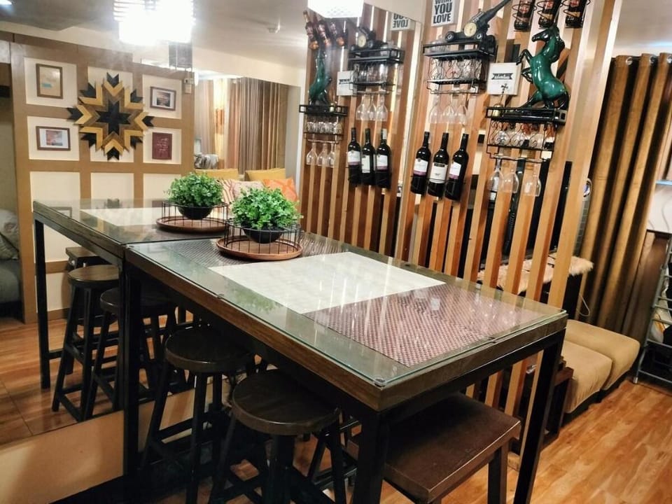 (12hrs Stay)4L Entire Unit 
Condo Exclusiv Party Apartment in Pasig