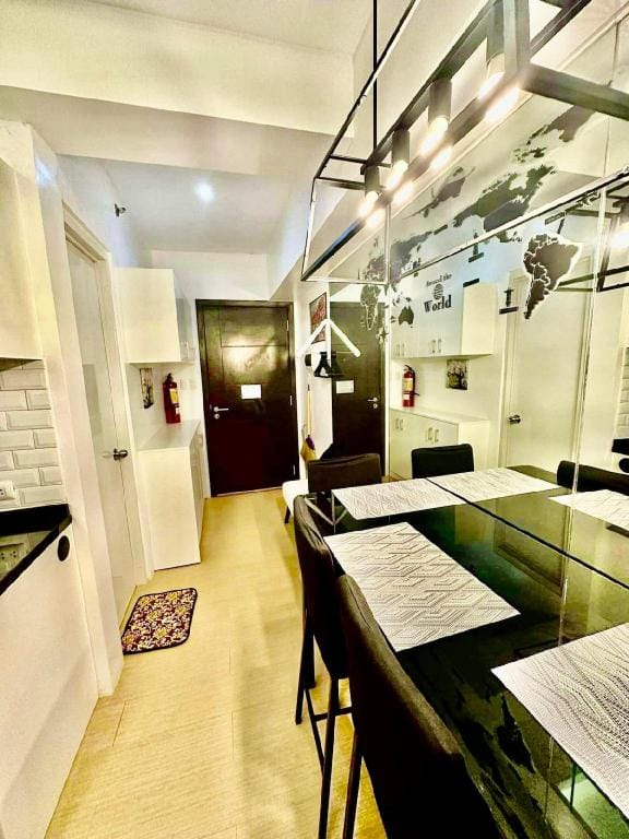 Avida Towers Condo w/ Pool|Roxas Night Market Apartment in Davao City