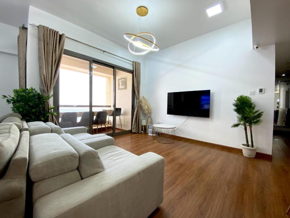 Sadaf 5 Jbr Luxurious Dorm Hotel in Dubai