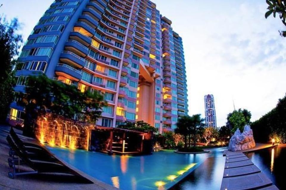Watermark Chaophraya River Apartment in Bangkok