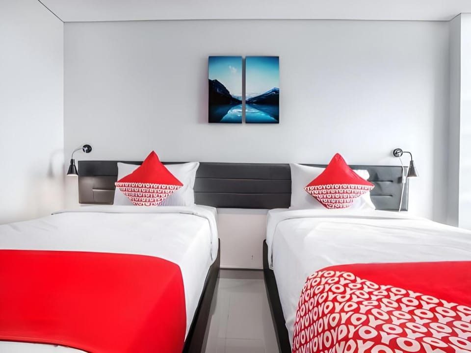 Hotel O Tegalsari Near Tunjungan Plaza Hotel in Surabaya