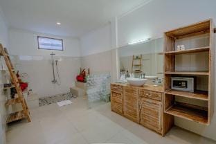 Villa Alleira Seminyak  Apartment in Kuta