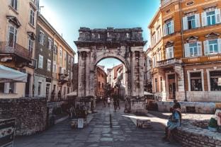 Family hotel Apartment in Pula