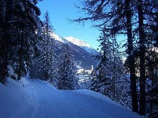 Cozy Chalet Stay w Pool Apartment in Notre-Dame-de-Bellecombe