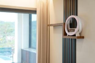 Light Water Lounge / NEW OPEN_Jacuzzi_Netflix_Marshall Speaker Apartment in South Korea
