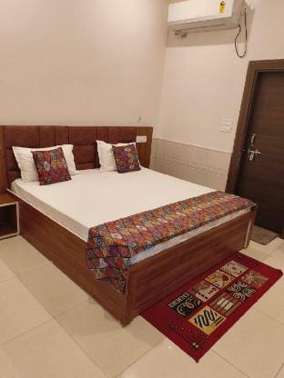 SHRI RADHA KUNJ Vacation rental in Uttar Pradesh
