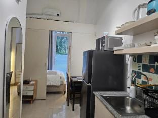 Stylish and Minimalist Apartment in Las Pinas