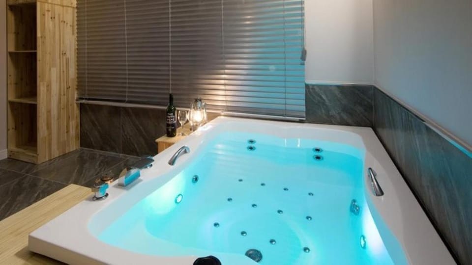 Gangneung Pier 86 Spa Pension Bed and Breakfast in South Korea