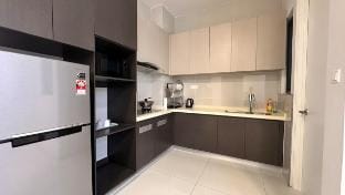 Relax Resort Feel2Bdr 2bath Danga Bay. Apartment in Johor Bahru