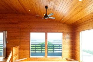 Have the best sunrise.  30 seconds to the sea. Vacation rental in Japan