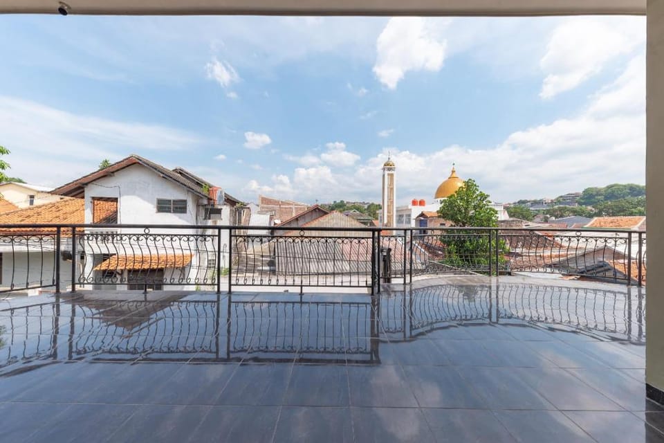 Urbanview Syariah Wisma Husada Kalibanteng Hotel in Indonesia