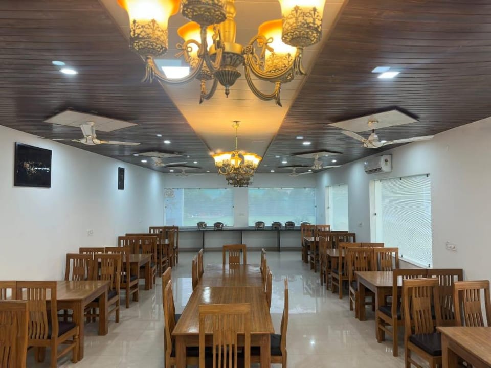 Kuyal Corbett Resort Hotel in Uttarakhand