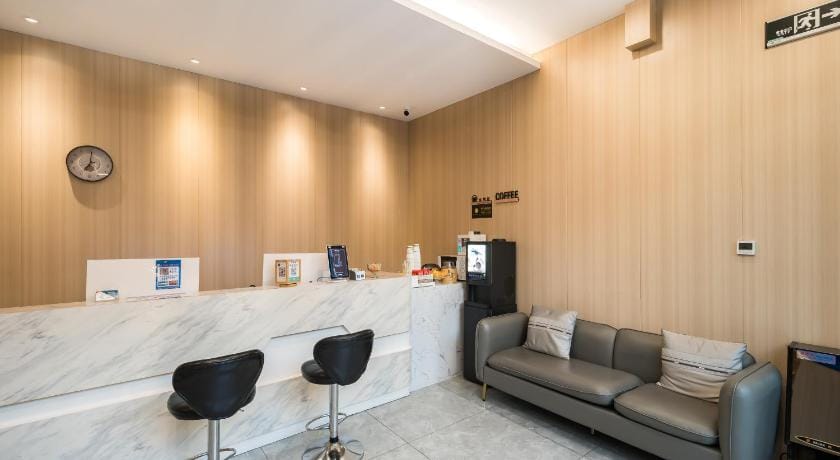 Dequan Hotel (Beijing Railway Station Guangqumen Outer Subway Station Branch) Hotel in Beijing