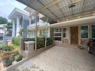 Deltamas Houses Vacation rental in West Java