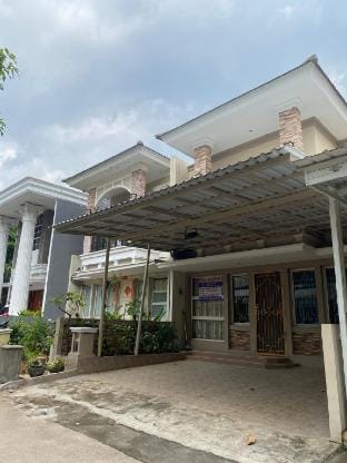 Deltamas Houses Vacation rental in West Java