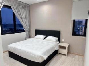Wanderlust Retreat by Iconic Regency Apartment in Bayan Lepas