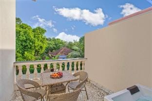 4bhk by Tanash Homes; Jacuzzi/share pool, Anjuna Villa in Goa, India
