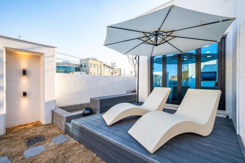 Gangneung ENG Private Pool Villa Bed and Breakfast in South Korea