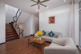 Villa cách biển 1 phút đi bộ. 5 phòng ngủ Villa in Da Nang