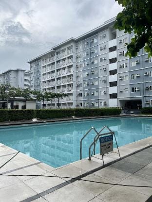 Cozy Break Staycation Apartment in Quezon City
