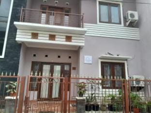 Griya Raya  Vacation rental in Yogyakarta