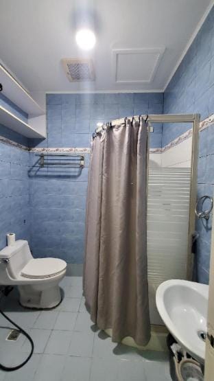 2 Bedroom Suite Chateau Elysee near Airport Vacation rental in Paranaque