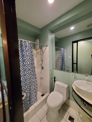 1BR Lafayette Suite, Chateau Elysee near Airport Apartment in Paranaque