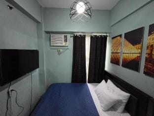 1BR Lafayette Suite, Chateau Elysee near Airport Apartment in Paranaque