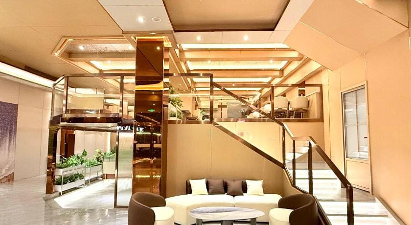Dequan Hotel (Beijing Chaoyang Park Jintai Road Subway Station Store) Hotel in Beijing