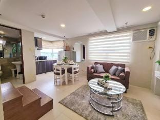3 Bedroom Cozy Condo Unit in New Manila QC Apartment in Quezon City