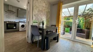 Maiden House- 3BR Property Vacation rental in Crawley