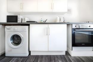Longbridge Apartment Close to Gatwick Vacation rental in Horley