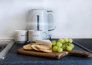 Longbridge Apartment Close to Gatwick Vacation rental in Horley