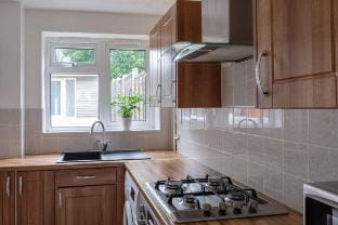 Dickens House Close 15min from Gatwick Vacation rental in Crawley