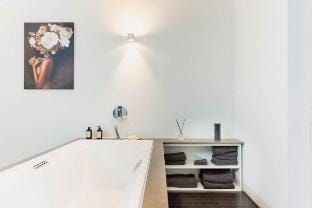 Lanaken Retreat: Swimming Pool, Jacuzzi and Sauna Villa in Maastricht