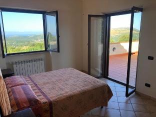 Gated 6 Bedroom Villa with Pool on the mountain Vacation rental in Lazio