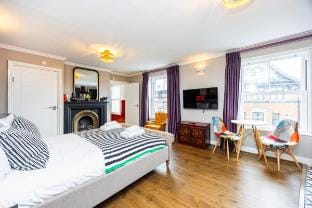 Cosy Modern Studio Vacation rental in London