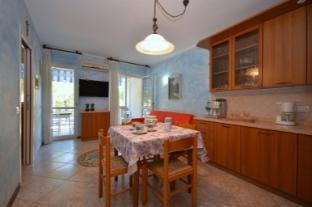 Cozy flat near the sea in Lignano Sabbiadoro Apartment in Lignano Sabbiadoro