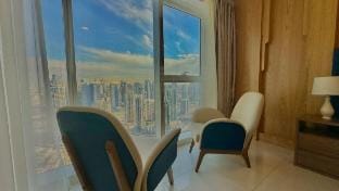 Luxurious 2BR with Marina Views in DAMAC Heights Apartment in Dubai