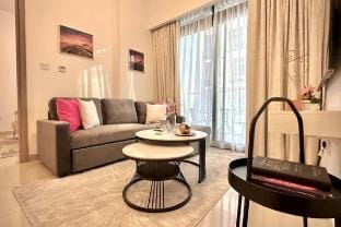 A Calm 2 BR Apartment in a Beautiful Garden Area Apartment in Dubai