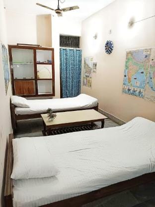 Budget Stays near Sangam (9625_00_5951) Vacation rental in Uttar Pradesh
