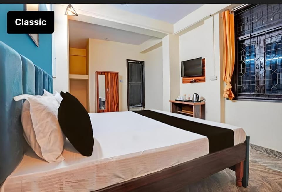 PLAY GLORY SEC-18 couple friendly Hotel in Noida