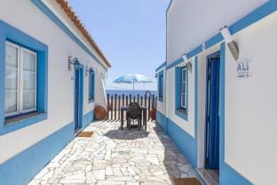 B54 - Casa Azul in Burgau Apartment in Luz