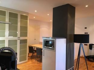 Modern  renovated duplex  in Left Eixample Apartment in Barcelona